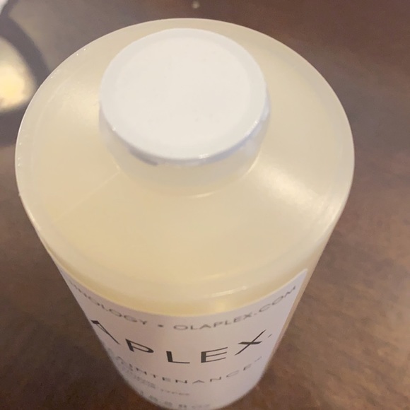 Olaplex No.4 Bonding Shampoo - Picture 3 of 3